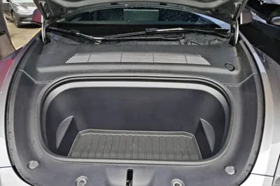 Tesla Model Y 2024, 27500 км, за 31725 USD - фото 24