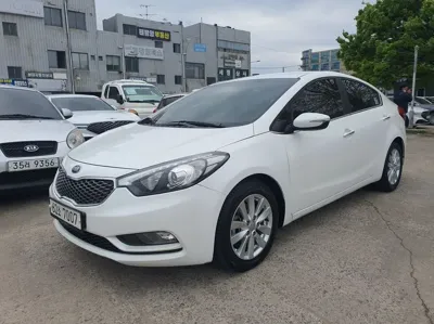 Kia K3 · 2013 год