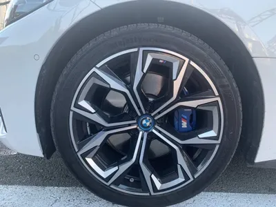BMW i4 2024, 48000 км, за 17642.85 USD - фото 9