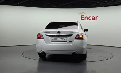 Nissan Altima 2016, 149072 км, за 2264.93 USD