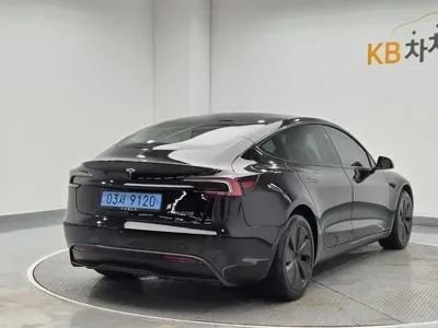 Tesla Model 3 2024, 30961 км, за 23565.71 USD