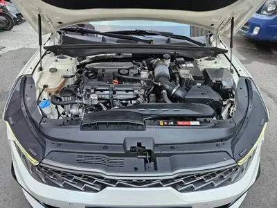 Kia K5 2021, 74962 км, за 12942.9 USD - фото 7
