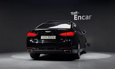 Hyundai Genesis 2016, 137745 км, за 8791.65 USD