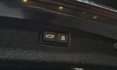 Hyundai Genesis 2016, 137745 км, за 8791.65 USD - фото 20