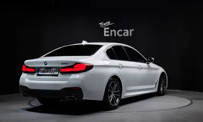 BMW 5-Series 2023, 36525 км, за 27483.42 USD