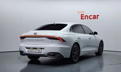 Hyundai Grandeur 2022, 77398 км, за 15401.91 USD
