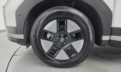 Hyundai Santafe 2025, 34748 км, за 20242.04 USD