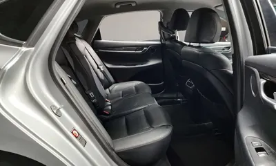 Hyundai Grandeur 2019, 65733 км, за 8143.33 USD - фото 12