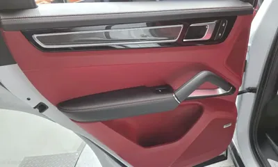 Porsche Cayenne 2023, 37932 км, за 86970.73 USD - фото 25