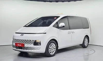 Hyundai Staria · 2023 год