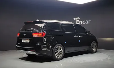 Kia Canival 2016, 130280 км, за 8198.77 USD