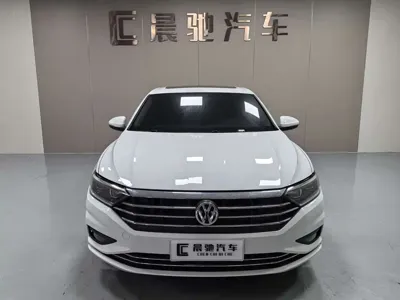 Volkswagen Sagitar 2021, 54000 км, за 9681.98 USD
