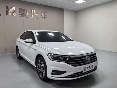 Volkswagen Sagitar 2021, 54000 км, за 9681.98 USD
