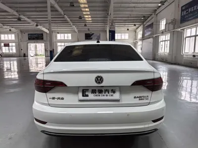 Volkswagen Sagitar 2021, 54000 км, за 9681.98 USD
