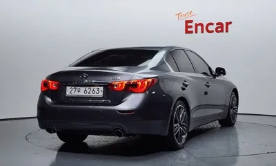 Infiniti Q50 2015, 84109 км, за 4294.68 USD