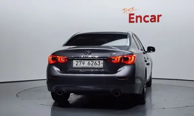 Infiniti Q50 2015, 84109 км, за 4294.68 USD