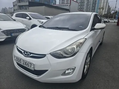Hyundai Avante · 2013 год