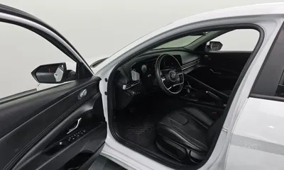 Hyundai Avante 2021, 58693 км, за 10505.45 USD - фото 10