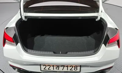 Hyundai Avante 2021, 58693 км, за 10505.45 USD - фото 20