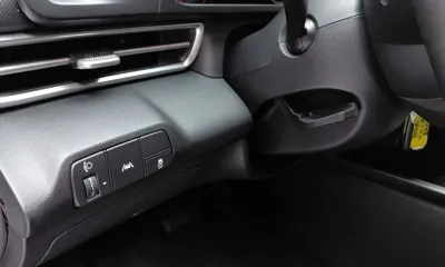 Hyundai Avante 2023, 79565 км, за 8515.89 USD - фото 28