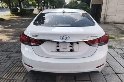 Hyundai Elantra (5th Generation 2016, 129000 км, за 6370 USD