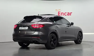 Maserati Levante 2017, 210662 км, за 12406.46 USD