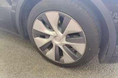 Tesla Model Y 2022, 152400 км, за 27379 USD - фото 8
