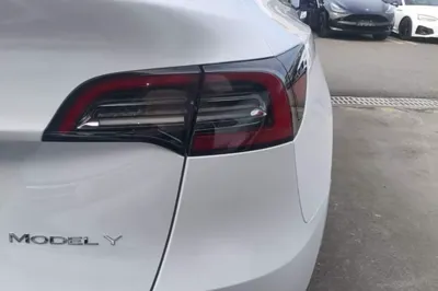 Tesla Model Y 2022, 60200 км, за 26130 USD - фото 14