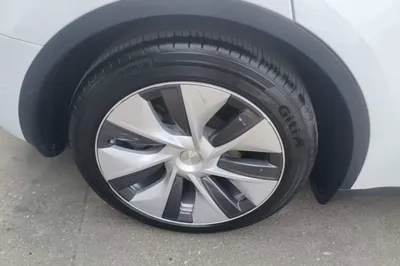 Tesla Model Y 2022, 60200 км, за 26130 USD - фото 16