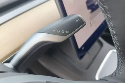 Tesla Model Y 2022, 60200 км, за 26130 USD - фото 21