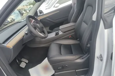 Tesla Model Y 2022, 60200 км, за 26130 USD - фото 22