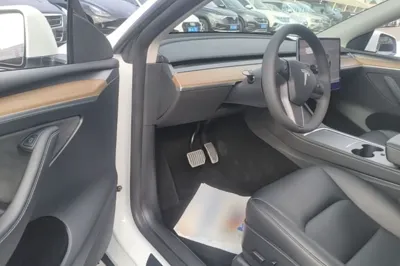 Tesla Model Y 2022, 60200 км, за 26130 USD - фото 23