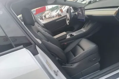 Tesla Model Y 2022, 60200 км, за 26130 USD - фото 24