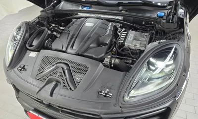 Porsche Macan 2023, 42304 км, за 53311.21 USD - фото 6