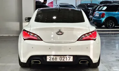 Hyundai Genesis 2009, 171939 км, за 2474.44 USD