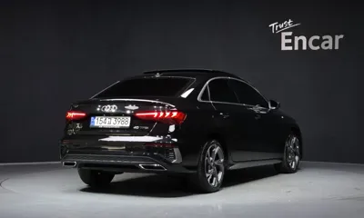 Audi A3 2023, 30049 км, за 18169.8 USD