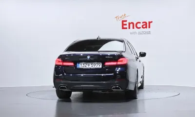 BMW 5-Series 2022, 49718 км, за 35114.03 USD