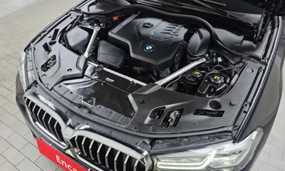BMW 5-Series 2022, 49718 км, за 35114.03 USD - фото 6
