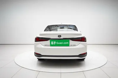 Lexus ES 2018, 127200 км, за 23776 USD - фото 7