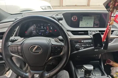 Lexus ES 2018, 127200 км, за 23776 USD - фото 12