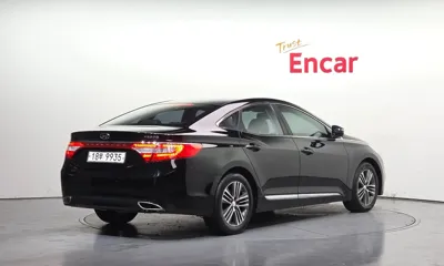 Hyundai Grandeur 2014, 70521 км, за 4096.46 USD