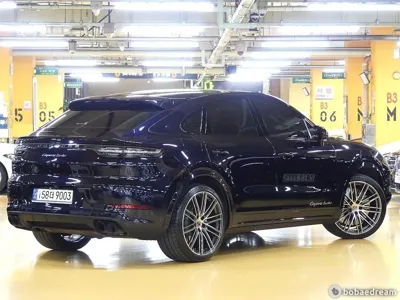 Porsche Cayenne 2021, 81000 км, за 63749.4 USD