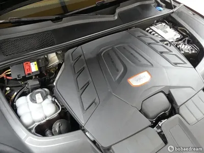 Porsche Cayenne 2021, 81000 км, за 63749.4 USD