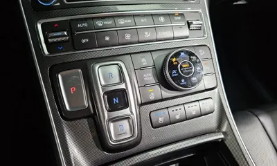 Hyundai Santafe 2022, 75816 км, за 16319.79 USD - фото 9
