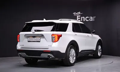 Ford Explorer 2020, 122627 км, за 15732.43 USD