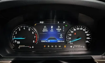 Ford Explorer 2020, 122627 км, за 15732.43 USD - фото 8