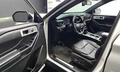 Ford Explorer 2020, 122627 км, за 15732.43 USD - фото 10