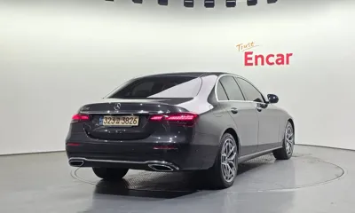 Mercedes-Benz E-Class 2021, 70316 км, за 21990.29 USD