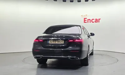 Mercedes-Benz E-Class 2021, 70316 км, за 21990.29 USD