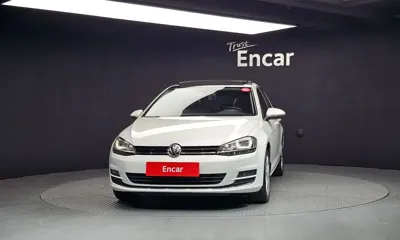 Volkswagen Golf 2015, 118777 км, за 6556.29 USD